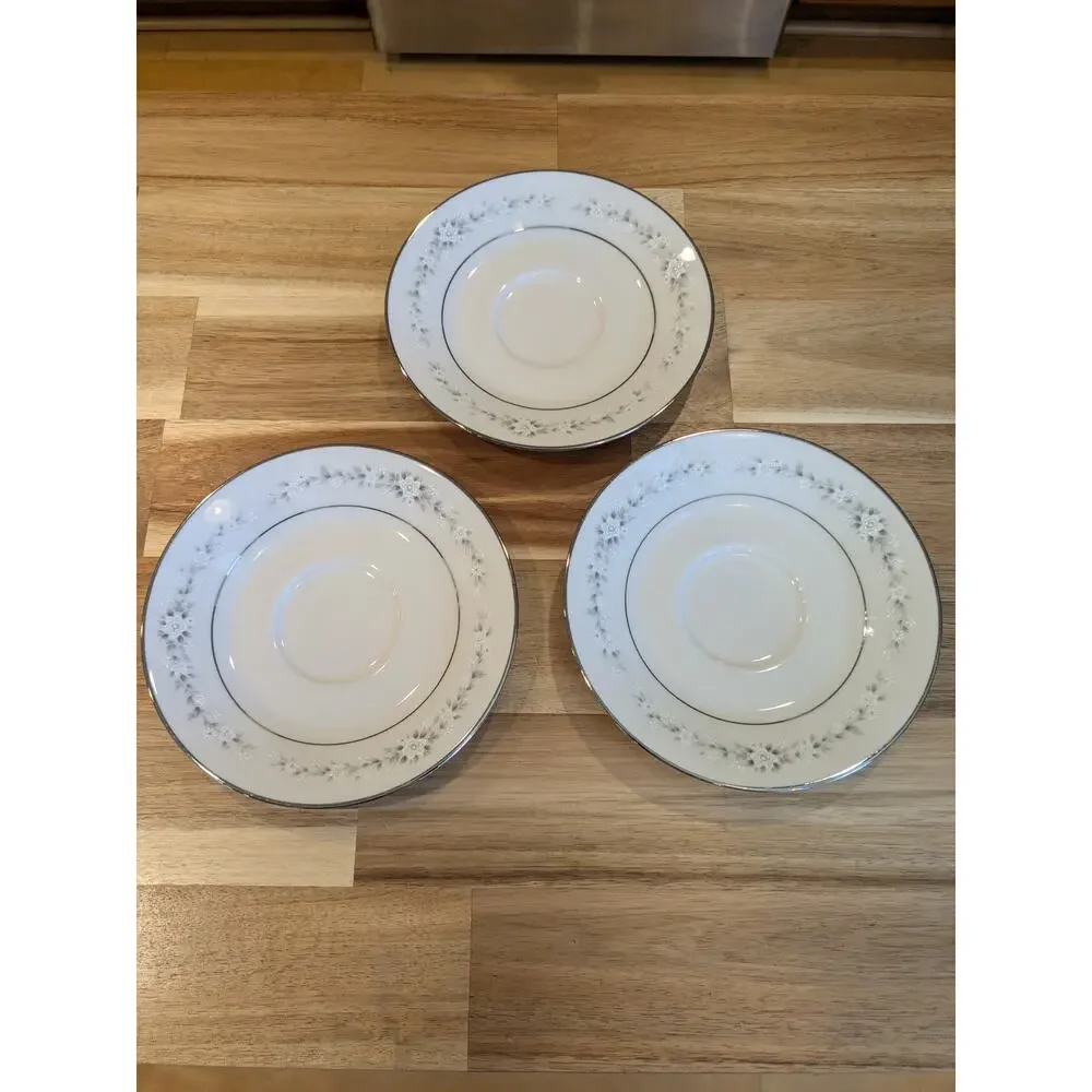 Noritake Ivory China HEATHER #7548 - 35 Pc Partial Set Plates Cups Bowls Japan